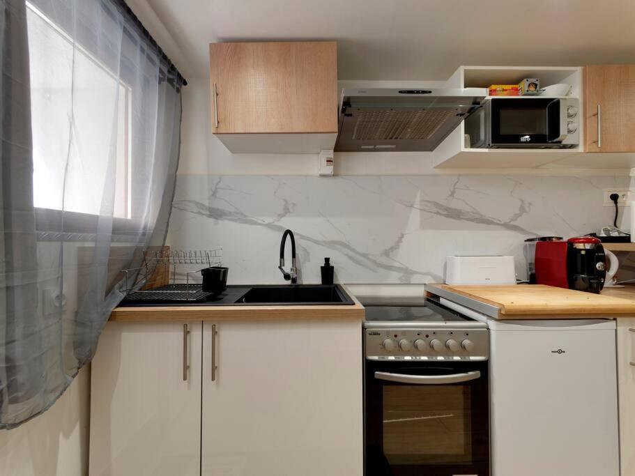 Ღurban Cocon Parking Centre Historique Apartment มาโนสก์ ภายนอก รูปภาพ